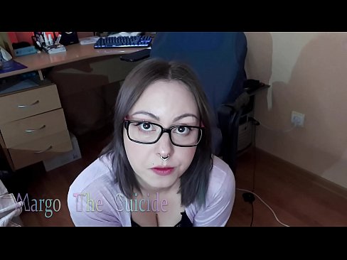 ❤️ Sexig tjej med glasögon suger Dildo djupt på kamera ️ Pornvideo at porn sv.naffuck.xyz ﹏